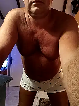 Snapshot of MountJohnXL chatting on March 2025 12:54:02 AM MountJohnXL online show from March 2025 12:54:02 AM