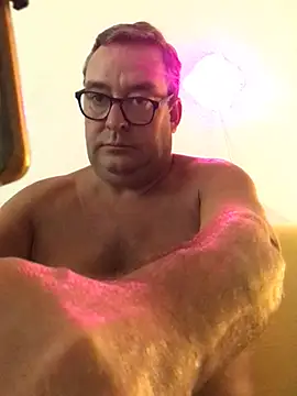 Snapshot of MountJohnXL chatting on February 2026 01:56:02 AM MountJohnXL online show from February 2026 01:56:02 AM