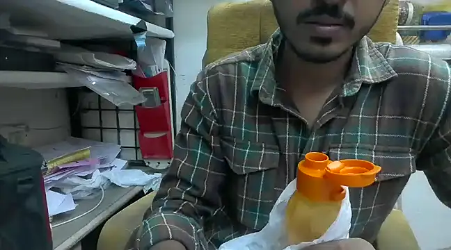 cute modell online show from January 2025 12:15:01 PM