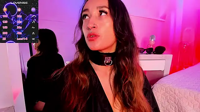 coral jonesss online show from November 2025 03:01:02 PM