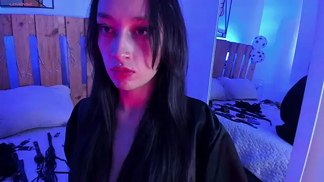 coral jonesss online show from July 2026 03:18:01 PM