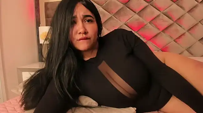 Snapshot of Sara__collins__ chatting on February 2025 03:40:01 PM Sara collins online show from February 2025 03:40:01 PM