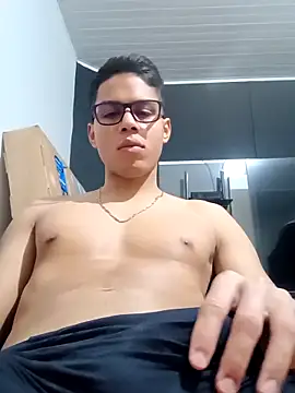 Snapshot of HornyTiger744 chatting on February 2026 12:37:02 AM HornyTiger744 online show from February 2026 12:37:02 AM