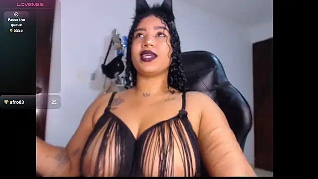 Snapshot of leslycarsson chatting on October 2025 01:48:02 AM leslycarsson online show from October 2025 01:48:02 AM