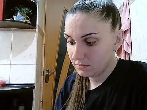 Snapshot of Yuliia30 chatting on May 2026 06:24:01 PM Yuliia30 online show from May 2026 06:24:01 PM