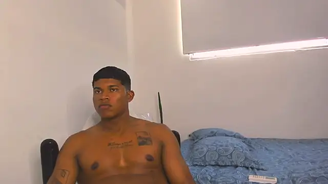 Snapshot of maxsteel177 chatting on January 2025 09:52:02 PM maxsteel177 online show from January 2025 09:52:02 PM