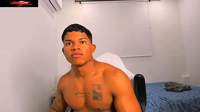 Snapshot of maxsteel177 chatting on January 2025 03:01:01 AM maxsteel177 online show from January 2025 03:01:01 AM