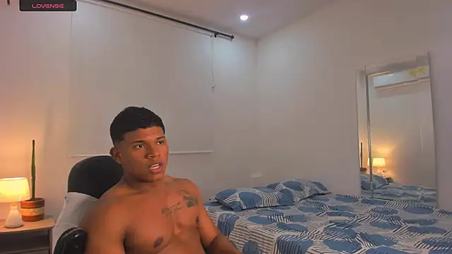 Snapshot of maxsteel177 chatting on March 2025 02:17:01 AM maxsteel177 online show from March 2025 02:17:01 AM