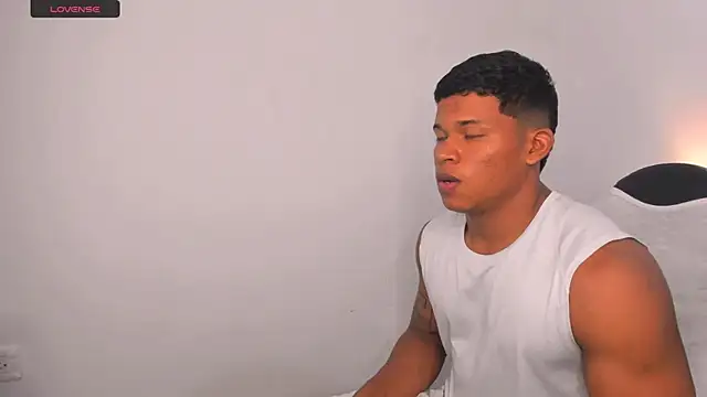 Snapshot of maxsteel177 chatting on March 2025 11:22:01 PM maxsteel177 online show from March 2025 11:22:01 PM