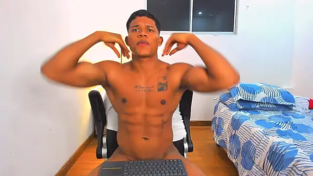 Snapshot of maxsteel177 chatting on March 2025 06:16:01 AM maxsteel177 online show from March 2025 06:16:01 AM