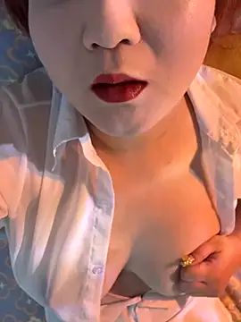 Hey-Cute online show from October 2025 12:44:02 AM