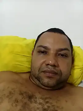 Snapshot of Marcio2235 chatting on December 2025 06:52:01 AM Marcio2235 online show from December 2025 06:52:01 AM