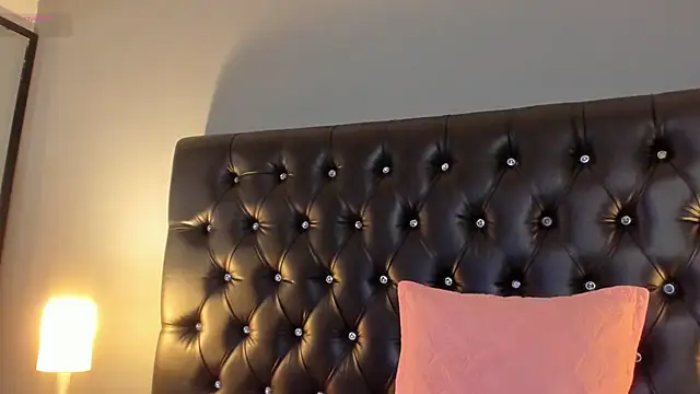 Snapshot of Catty_Foxx chatting on March 2025 05:39:01 PM Catty Foxx online show from March 2025 05:39:01 PM