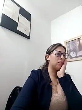 CHARLOTTE 1711 online show from January 2025 12:06:02 AM