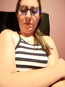 Snapshot of CHARLOTTE_1711 chatting on March 2026 02:40:01 AM CHARLOTTE 1711 online show from March 2026 02:40:01 AM