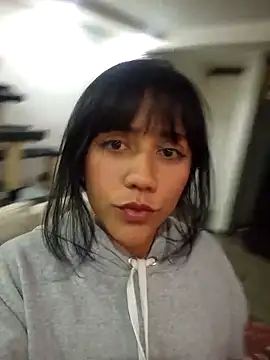 Snapshot of juli_love11 chatting on January 2025 04:45:01 AM juli love11 online show from January 2025 04:45:01 AM