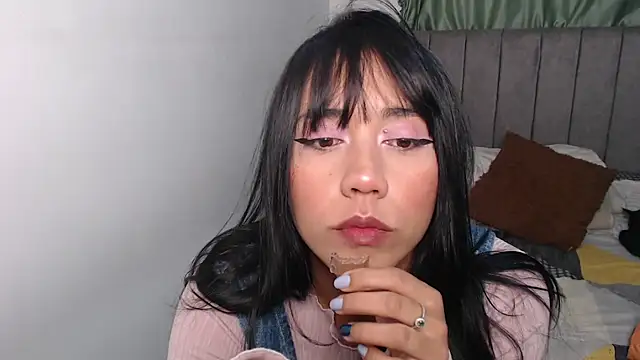 Snapshot of juli_love11 chatting on September 2025 12:34:01 AM juli love11 online show from September 2025 12:34:01 AM