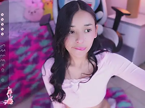 Snapshot of Hade_collinss chatting on February 2025 06:54:02 PM Hade collinss online show from February 2025 06:54:02 PM