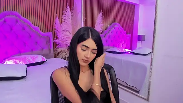 BellaaStorm online show from December 2025 05:03:01 AM