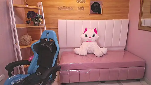 victoria ricci a online show from January 2025 07:22:01 PM