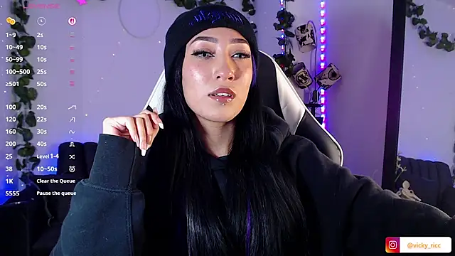 victoria ricci a online show from September 2025 04:51:02 PM