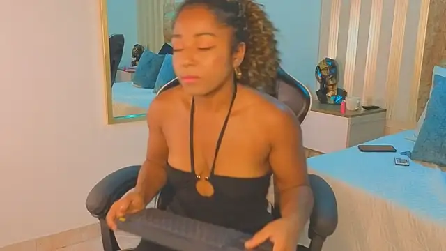 avis lara online show from March 2026 06:49:01 PM