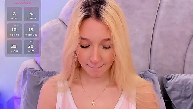 Snapshot of shatall_rouge chatting on February 2025 08:37:01 PM shatall rouge online show from February 2025 08:37:01 PM