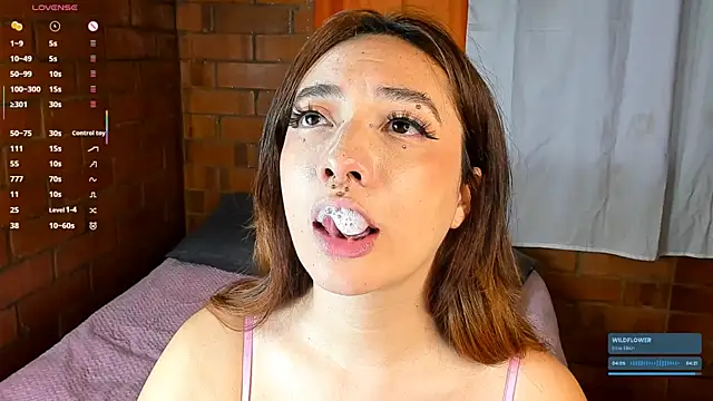 Snapshot of Annycolin_ chatting on January 2025 11:05:02 PM Annycolin online show from January 2025 11:05:02 PM