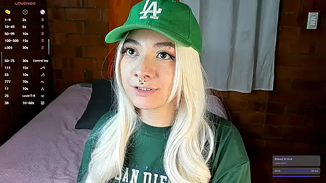 Snapshot of Annycolin_ chatting on January 2025 11:45:02 PM Annycolin online show from January 2025 11:45:02 PM