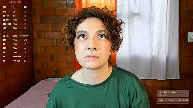 Snapshot of Annycolin_ chatting on February 2025 10:33:01 PM Annycolin online show from February 2025 10:33:01 PM