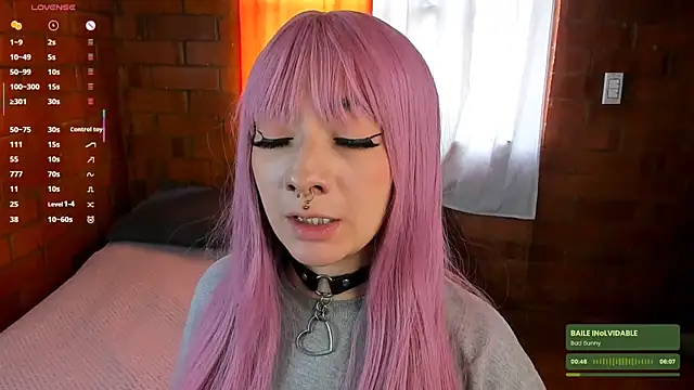 Snapshot of Annycolin_ chatting on February 2025 07:38:02 PM Annycolin online show from February 2025 07:38:02 PM