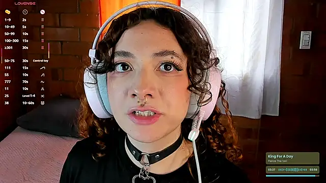 Snapshot of Annycolin_ chatting on March 2025 08:11:02 PM Annycolin online show from March 2025 08:11:02 PM