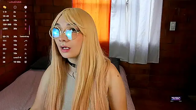 Snapshot of Annycolin_ chatting on March 2025 08:21:01 PM Annycolin online show from March 2025 08:21:01 PM