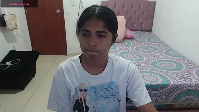 july-feria online show from February 2025 12:31:02 AM