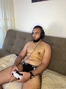 arturguy00 online show from February 2026 09:30:02 PM