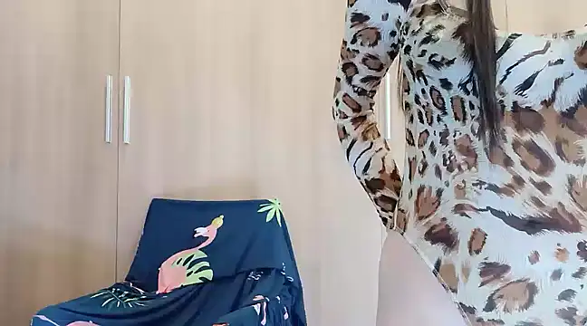 Snapshot of Lush-Office chatting on March 2025 03:24:01 PM Lush-Office online show from March 2025 03:24:01 PM