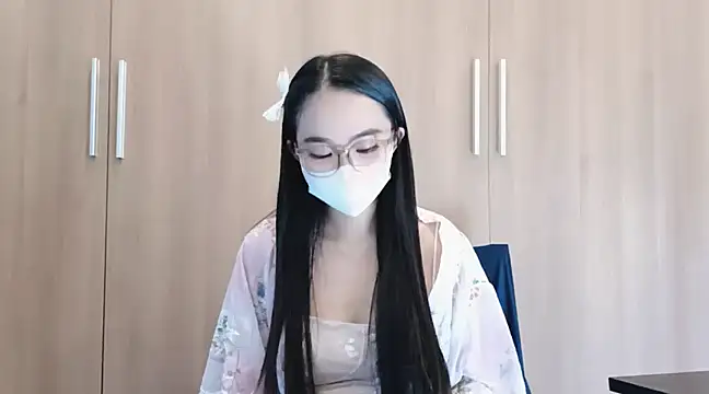 Snapshot of Lush-Office chatting on March 2025 12:02:02 PM Lush-Office online show from March 2025 12:02:02 PM