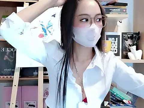 Snapshot of Lush-Office chatting on October 2025 06:22:02 AM Lush-Office online show from October 2025 06:22:02 AM