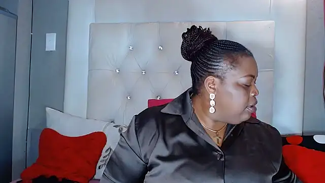 omalicha98 online show from June 2026 07:40:02 AM