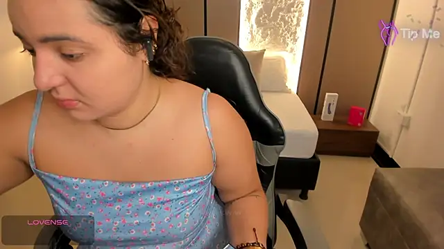 lilly ass  online show from May 2026 01:17:02 PM