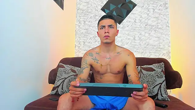 Snapshot of Thomass_conor chatting on March 2025 05:02:02 PM Thomass conor online show from March 2025 05:02:02 PM