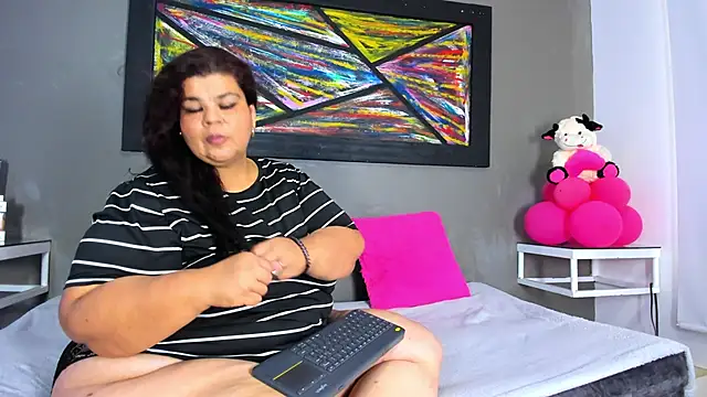 Charlotte curvy  online show from February 2026 08:05:02 PM