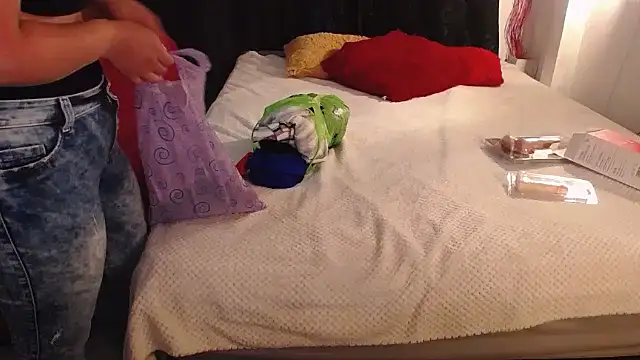 zahra Jalid online show from February 2025 01:01:01 PM