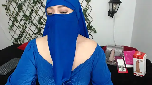 zahra Jalid online show from March 2025 12:51:01 AM