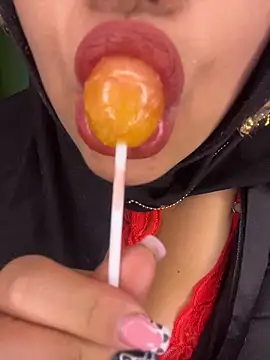 zahra Jalid online show from February 2026 01:29:02 AM