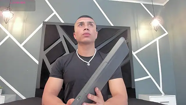 Snapshot of bruno_cavalli chatting on January 2026 05:15:01 PM bruno cavalli online show from January 2026 05:15:01 PM