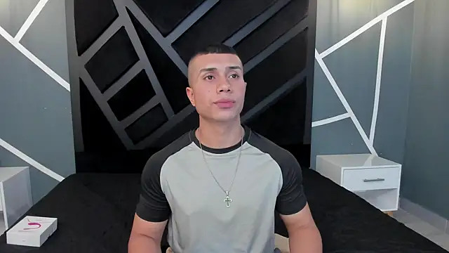 Snapshot of bruno_cavalli chatting on January 2026 05:26:02 PM bruno cavalli online show from January 2026 05:26:02 PM