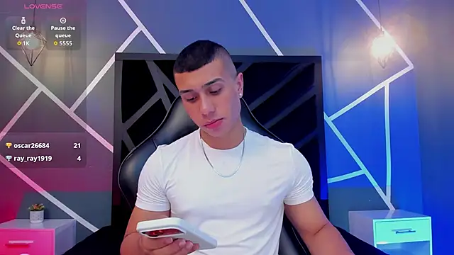 Snapshot of bruno_cavalli chatting on January 2026 05:28:02 PM bruno cavalli online show from January 2026 05:28:02 PM