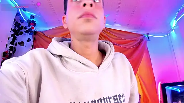 Ethan Boyy online show from December 2025 07:18:01 PM