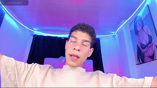 Ethan Boyy online show from May 2026 07:19:02 PM